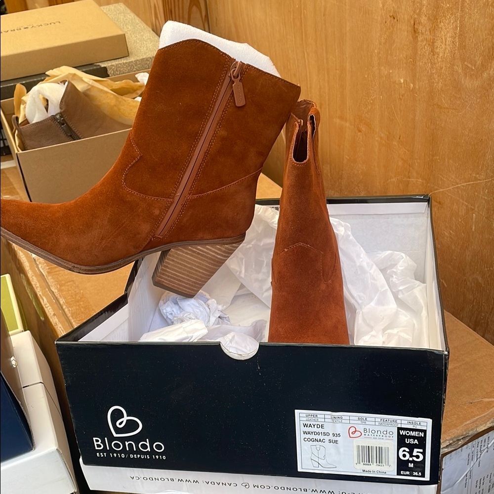 Blondo Women's Cognac Suede Ankle Boots